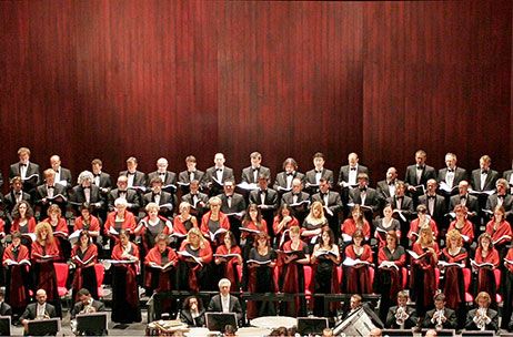 Il Coro del Teatro Regio di Torino, foto del sito del Regio