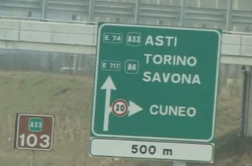 L'uscita di Cuneo della A33 L'uscita di Cuneo della A33