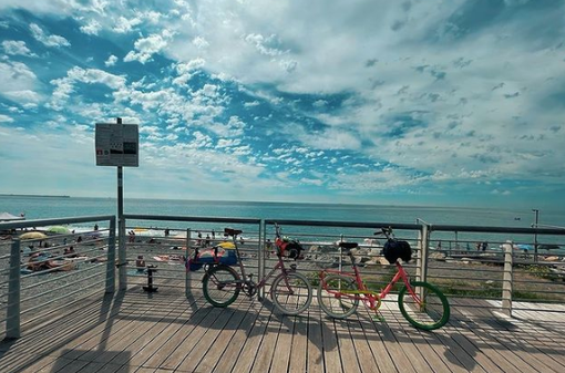 La foto postata dalla pagina Instragram alla fine del primo giorno di viaggio La foto postata dalla pagina Instragram alla fine del primo giorno di viaggio