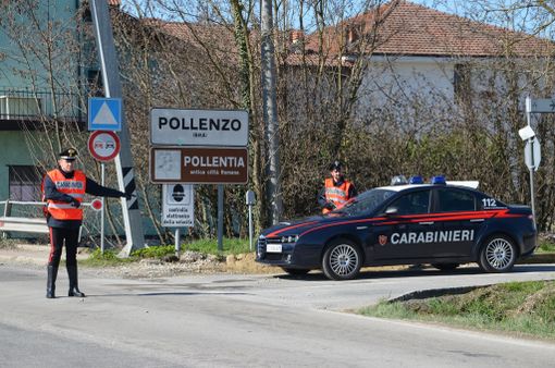 Bra, avvicina un passante per rubargli 50 euro: in manette per furto aggravato un marocchino senza fissa dimora