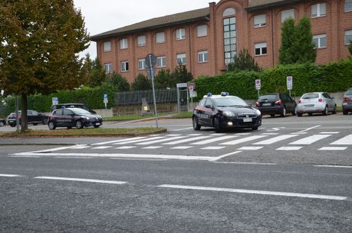 Cavallermaggiore: "Correte presto, un ladro cerca di entrare in casa mia"