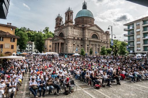 La TV che racconta il presente: domani a Dogliani la 2ª giornata del Festival tra informazione, spettacolo e cultura