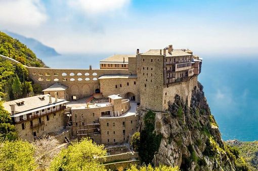 A Cuneo un viaggio tra i monasteri di Athos, la montagna "senza tempo" A Cuneo un viaggio tra i monasteri di Athos, la montagna "senza tempo"