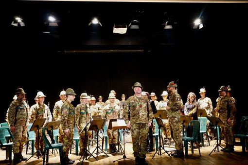 Saluzzo, concerto di Natale della Fanfara della Brigata Alpina “Taurinense” a SAluzzo - foto Paola Ravazzi Saluzzo, concerto di Natale della Fanfara della Brigata Alpina “Taurinense” a SAluzzo - foto Paola Ravazzi