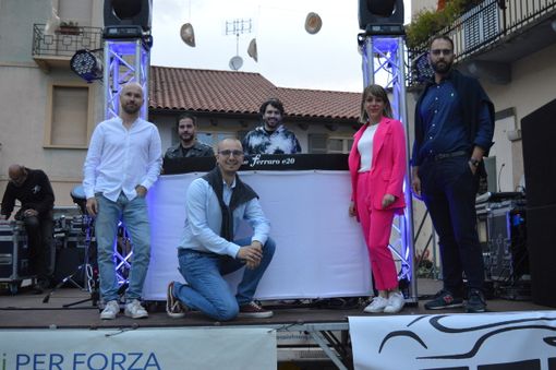 Il sindaco e gli assessori, sul palco con Gabriele Giudici