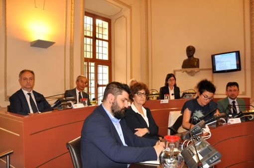 "Solidarietà e rispetto, non propaganda: difendiamo l'immagine di Bra"