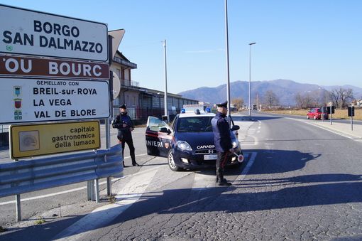 Borgo San Dalmazzo, pizzicato con 18 grammi di marijuana dai carabinieri: nei guai un uomo di 52 anni