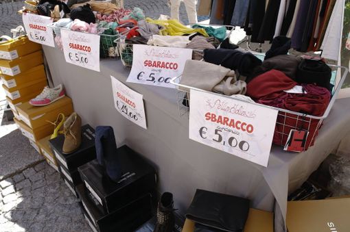 Torna lo “Sbaracco” in via Roma a Fossano Torna lo “Sbaracco” in via Roma a Fossano