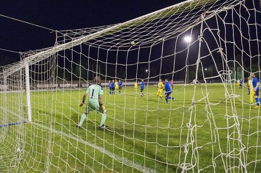 Ad Alba scendono in campo le nazionali Vaticana, Parlamentari, Sindaci e Spettacolo per l’evento solidale "Regala un sorriso" Ad Alba scendono in campo le nazionali Vaticana, Parlamentari, Sindaci e Spettacolo per l’evento solidale "Regala un sorriso"