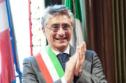 Carlo Bo, anche per lui l'ultimo Natale della sua prima consigliatura da sindaco Carlo Bo, anche per lui l'ultimo Natale della sua prima consigliatura da sindaco