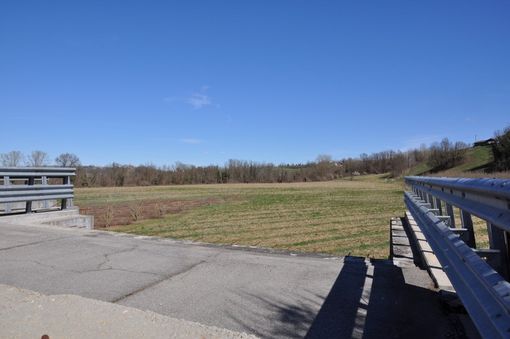 Così l'autostrada Asti-Cuneo si perde nelle campagne di Cherasco Così l'autostrada Asti-Cuneo si perde nelle campagne di Cherasco