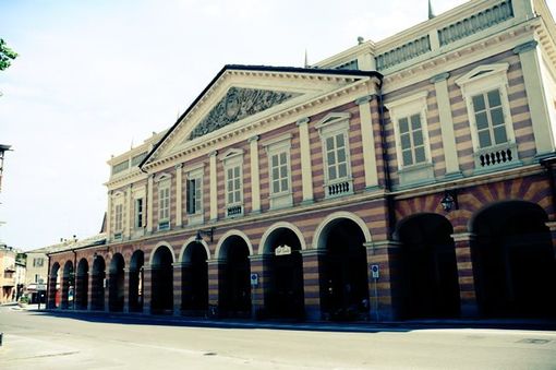 Prima proiezione serale per adulti al cinema Iris a Dronero Prima proiezione serale per adulti al cinema Iris a Dronero