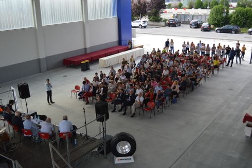 L’autotrasporto cuneese alla ricerca di giovani autisti. Inaugurata la nuova Area Astra Servizi, dotata di servizi, docce e un bar per gli autisti