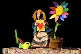 Un pupazzo dello spettacolo di Laura Kibel Un pupazzo dello spettacolo di Laura Kibel