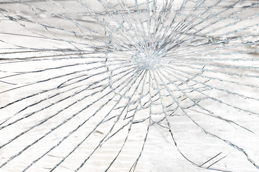 Incidente d’auto: cosa fare in caso di rottura del parabrezza