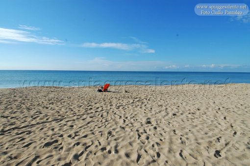Almeno in spiaggia, un po' di privacy Almeno in spiaggia, un po' di privacy