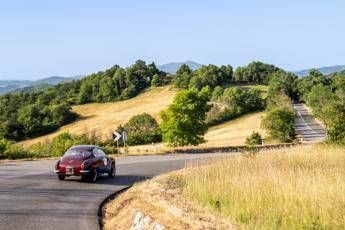 Mille Miglia, mattinata fra i tornanti di Futa e Raticosa