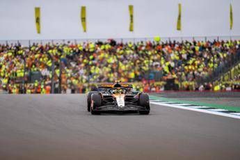 Formula 1, Norris vince a Silverstone. Disastro Ferrari con Leclerc