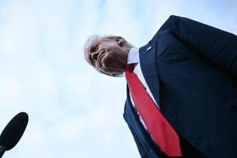 Dazi, Trump: "Con Ue accordo possibile al 50%". E attacca su immigrazione e rinnovabili