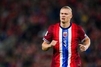 Haaland come Dovbyk, sbaglia due rigori consecutivi in Norvegia-Israele