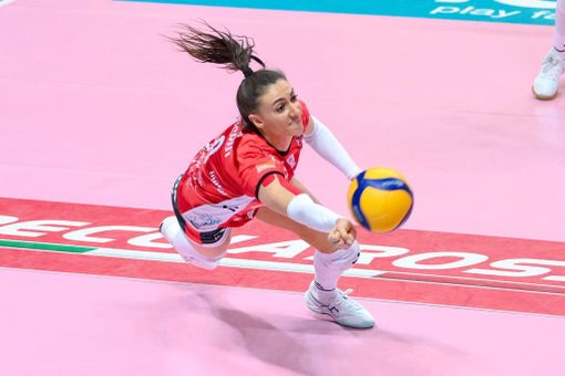 PROGETTO CAMPIONI. Lena Stigrot, una carriera ricca di esperienze: "Reagire agli errori e sapersi rialzare"