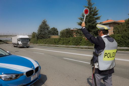 Continua l’attività della Polizia di Stato volta alla prevenzione e alla repressione delle condotte illecite alla guida Continua l’attività della Polizia di Stato volta alla prevenzione e alla repressione delle condotte illecite alla guida
