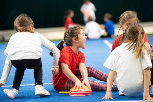 Alba lancia le domeniche sportive per le famiglie: gioco, movimento e comunità al centro Alba lancia le domeniche sportive per le famiglie: gioco, movimento e comunità al centro