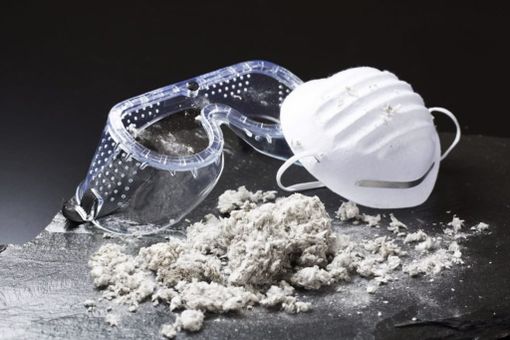 Amianto, mille morti l'anno in Piemonte: la Regione accelera su bonifiche e prevenzione Amianto, mille morti l'anno in Piemonte: la Regione accelera su bonifiche e prevenzione