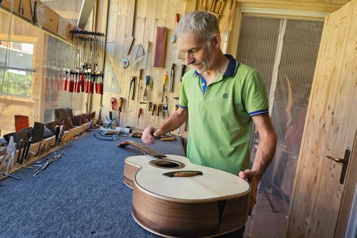 STORIE DI MONTAGNA 172 /  Antonio e la storia di un professore con un cuore di liutaio