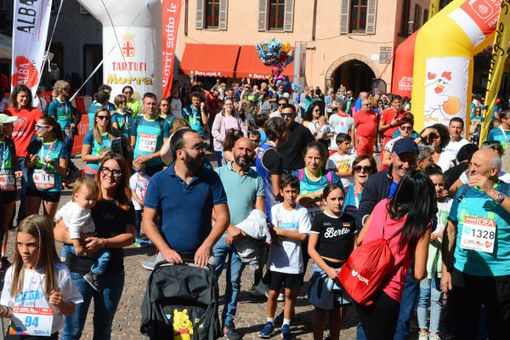 Alba si prepara alla 17ª “Corri sotto le torri”: il 14 settembre l'evento che colora la città