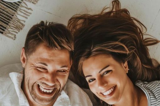 Stanca di chat inutili? Trova l'amore vero con Anna e Anna!