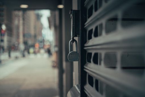 Commercio a rischio desertificazione in Piemonte: 1 negozio su 5 destinato a sparire entro il 2035 Commercio a rischio desertificazione in Piemonte: 1 negozio su 5 destinato a sparire entro il 2035