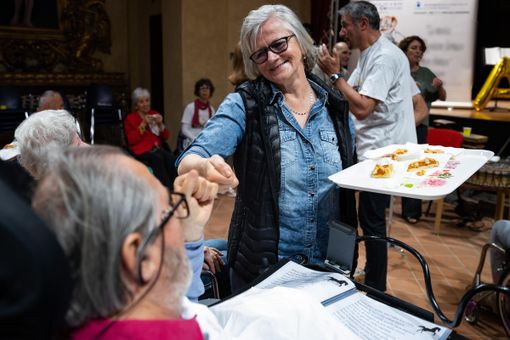 Un tè, un incontro, un'attenzione: ad Alba nasce il Circolo della Cura Un tè, un incontro, un'attenzione: ad Alba nasce il Circolo della Cura