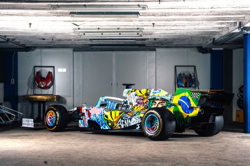 Bra, una McLaren da collezione diventa un’opera d’arte per Ayrton Senna