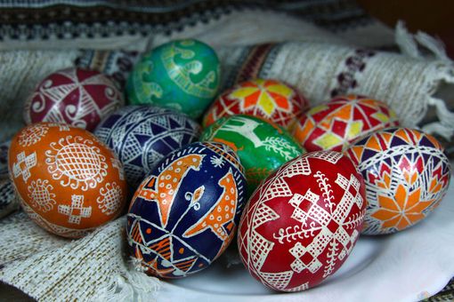 L’uovo di Pasqua, dall'antichità al cioccolato, passando per... Fabergé