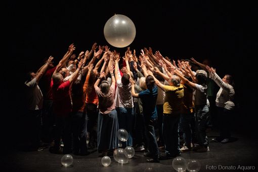 Savigliano, "Topografia del caso" al Milanollo del Teatro dell'Ortica: uno spettacolo per tutti Savigliano, "Topografia del caso" al Milanollo del Teatro dell'Ortica: uno spettacolo per tutti