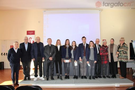 Il gruppo dei premiati Il gruppo dei premiati