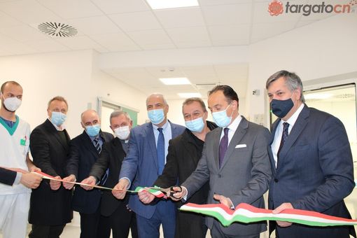 Il taglio del nastro