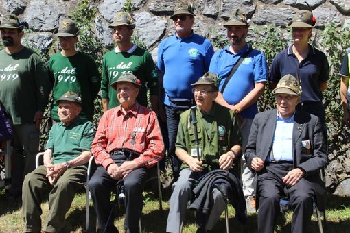 Centinaia di alpini al Sacrario del Colle di Nava per ricordare il sacrificio della Divisione Alpina Cuneense
