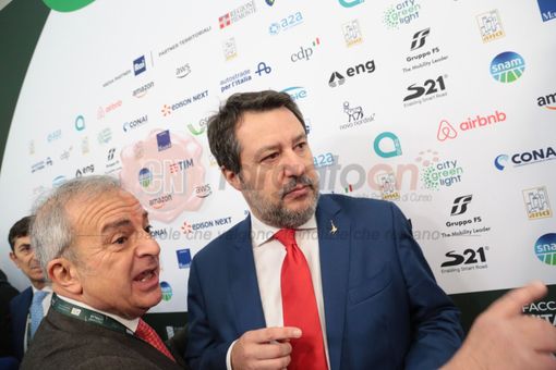 Matteo Salvini sul tunnel di Tenda: "Riapertura a brevissimo. Ho parlato con il collega francese" Matteo Salvini sul tunnel di Tenda: "Riapertura a brevissimo. Ho parlato con il collega francese"