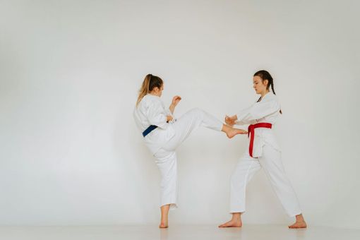 Judogi: le differenze tra modelli per allenamento e competizione Judogi: le differenze tra modelli per allenamento e competizione