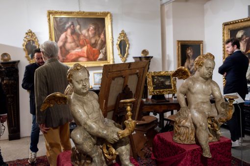 Saluzzo - immagine dalla mostra deell'Antiquariato dell'edizione 2024