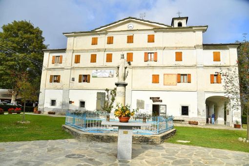 Il Santuario di Valmala Il Santuario di Valmala