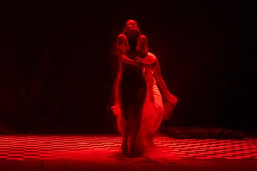 La pièce "Leggera come la cenere" va in scena al Toselli di Cuneo La pièce "Leggera come la cenere" va in scena al Toselli di Cuneo