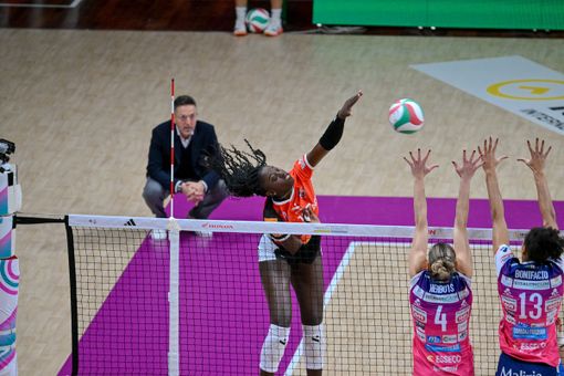 Le Gatte in azione nel match contro Novara (Foto di Danilo Ninotto)