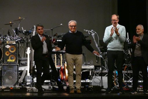 Teatro Toselli sold out: grande successo per gli Eclisse Italian Pink Floyd Show