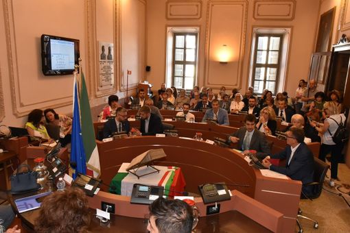 Presunta violenza sessuale di tre ex giocatori dell’A.C. Bra: “Difendere sport, legalità, dignità delle donne e immagine della città” Presunta violenza sessuale di tre ex giocatori dell’A.C. Bra: “Difendere sport, legalità, dignità delle donne e immagine della città”