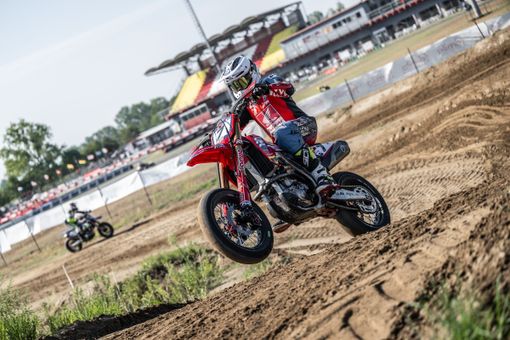 MOTORI / Supermoto: Mauro Cucchietti terzo nella S5 ad Ottobiano MOTORI / Supermoto: Mauro Cucchietti terzo nella S5 ad Ottobiano