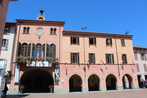 Lavoratori stagionali, il Comune di Alba accelera sul progetto di accoglienza: fondi regionali fino al 2028