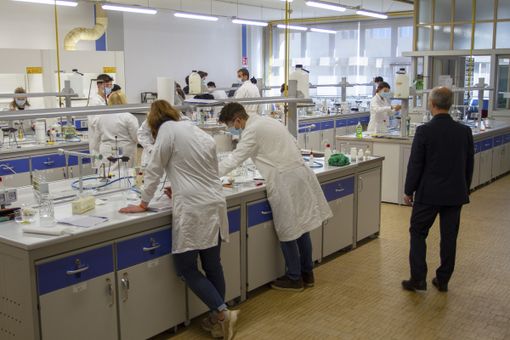 ITIS Mario DelPozzo di Cuneo: la specializzazione di Chimica, Materiali e Biotecnologie ITIS Mario DelPozzo di Cuneo: la specializzazione di Chimica, Materiali e Biotecnologie